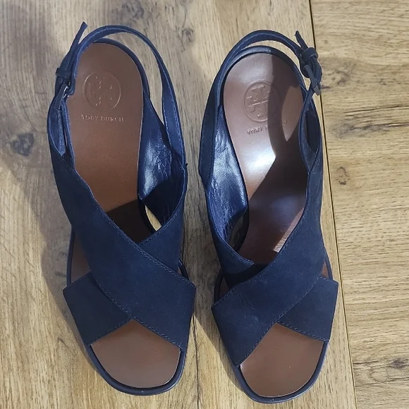 Tory Burch Plataforms Navy and Brown Women's Wedge Sandals - Picture 2 of 16